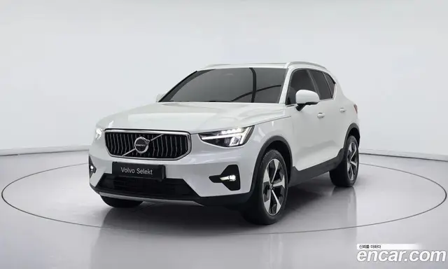 Volvo XC40 2022 2.0 автомат (гидро), миниатюра 1 Volvo XC40 2022 2.0 автомат (гидро), миниатюра 1