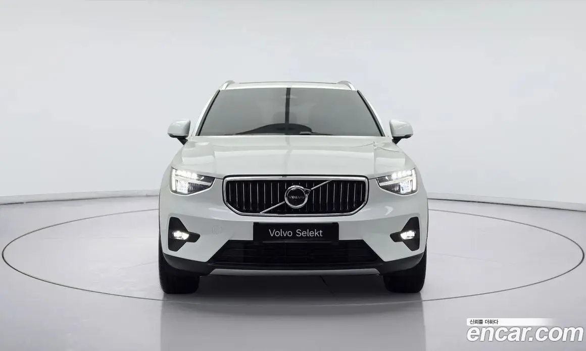 Volvo XC40 2022 2.0 автомат (гидро), фото 2 Volvo XC40 2022 2.0 автомат (гидро), фото 2