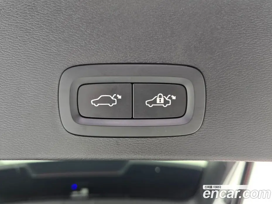 Volvo XC40 2022 2.0 автомат (гидро), фото 20 Volvo XC40 2022 2.0 автомат (гидро), фото 20