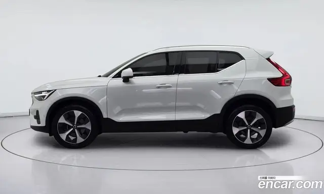Volvo XC40 2022 2.0 автомат (гидро), миниатюра 3 Volvo XC40 2022 2.0 автомат (гидро), миниатюра 3