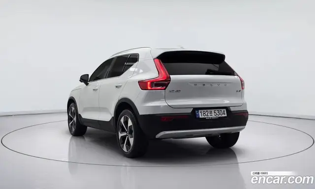 Volvo XC40 2022 2.0 автомат (гидро), миниатюра 4 Volvo XC40 2022 2.0 автомат (гидро), миниатюра 4