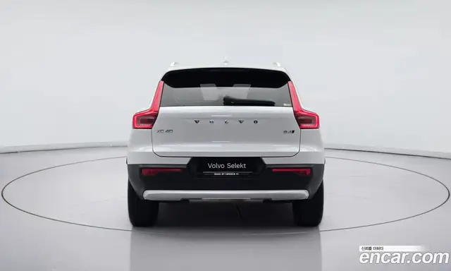 Volvo XC40 2022 2.0 автомат (гидро), миниатюра 5 Volvo XC40 2022 2.0 автомат (гидро), миниатюра 5