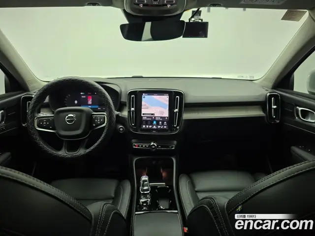 Volvo XC40 2022 2.0 автомат (гидро), миниатюра 8 Volvo XC40 2022 2.0 автомат (гидро), миниатюра 8