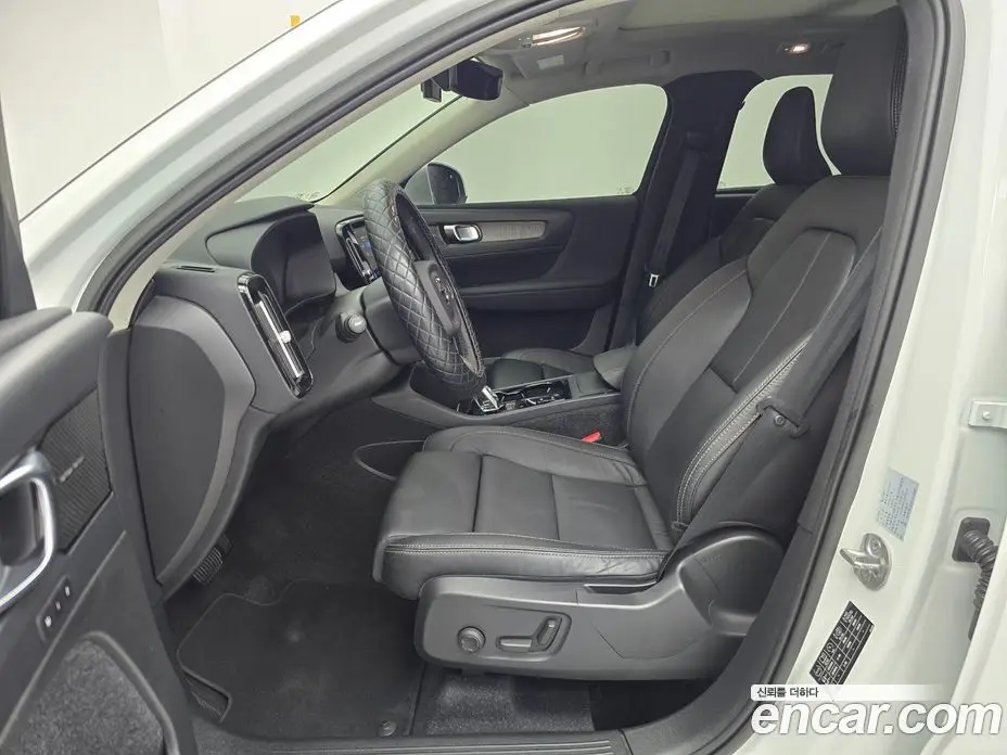 Volvo XC40 2022 2.0 автомат (гидро), фото 9 Volvo XC40 2022 2.0 автомат (гидро), фото 9