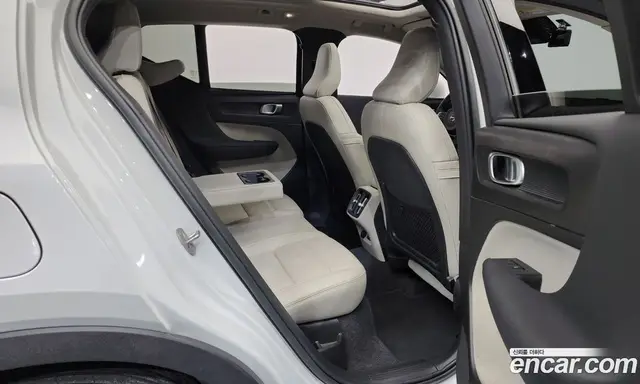 Volvo XC40 2023 2.0 автомат (гидро), миниатюра 12