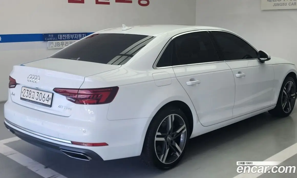 Audi A4 2019 2.0 автомат (гидро), фото 6 Audi A4 2019 2.0 автомат (гидро), фото 6