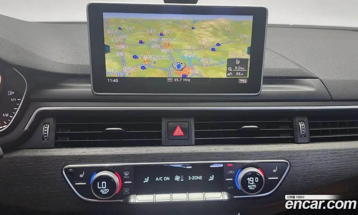 Audi A4 2019 2.0 автомат (гидро), фото 10 Audi A4 2019 2.0 автомат (гидро), фото 10