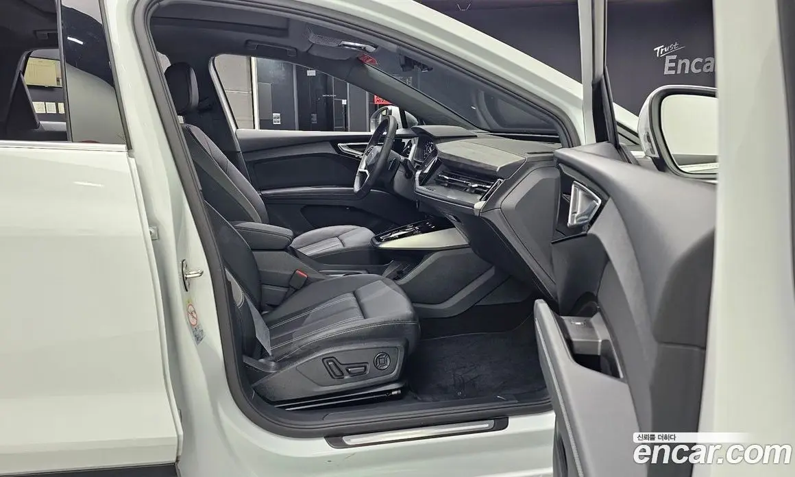 Audi Q4 e-tron 2025 0.2 автомат (гидро), фото 16