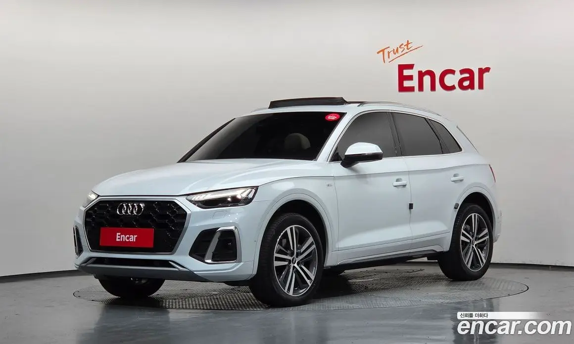 Audi Q5 2022 2.0 автомат (гидро), фото 1 Audi Q5 2022 2.0 автомат (гидро), фото 1