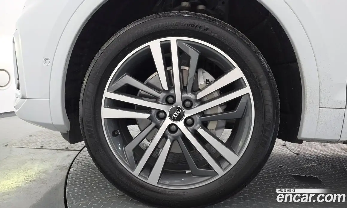 Audi Q5 2022 2.0 автомат (гидро), фото 5 Audi Q5 2022 2.0 автомат (гидро), фото 5