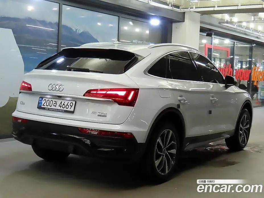Audi Q5 2023 2.0 автомат (гидро), фото 4