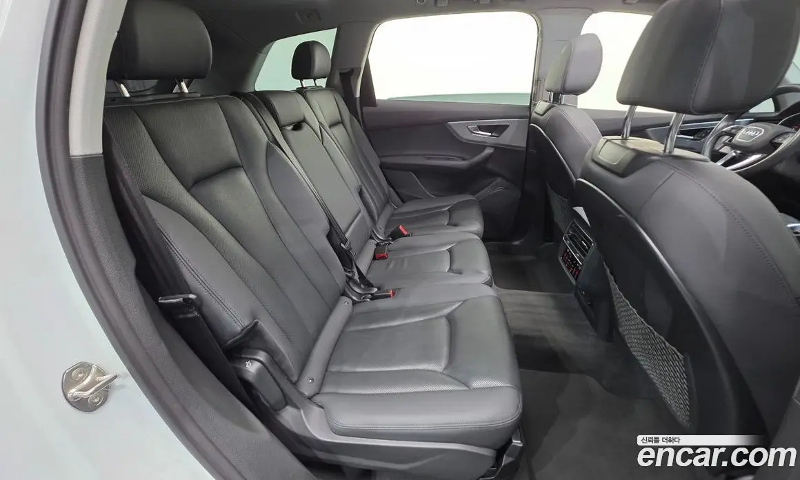 Audi Q7 2021 3.0 автомат (гидро), фото 19