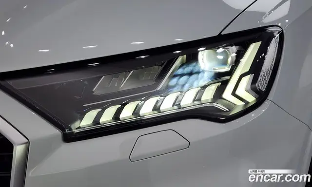 Audi Q7 2023 3.0 автомат (гидро), миниатюра 8 Audi Q7 2023 3.0 автомат (гидро), миниатюра 8