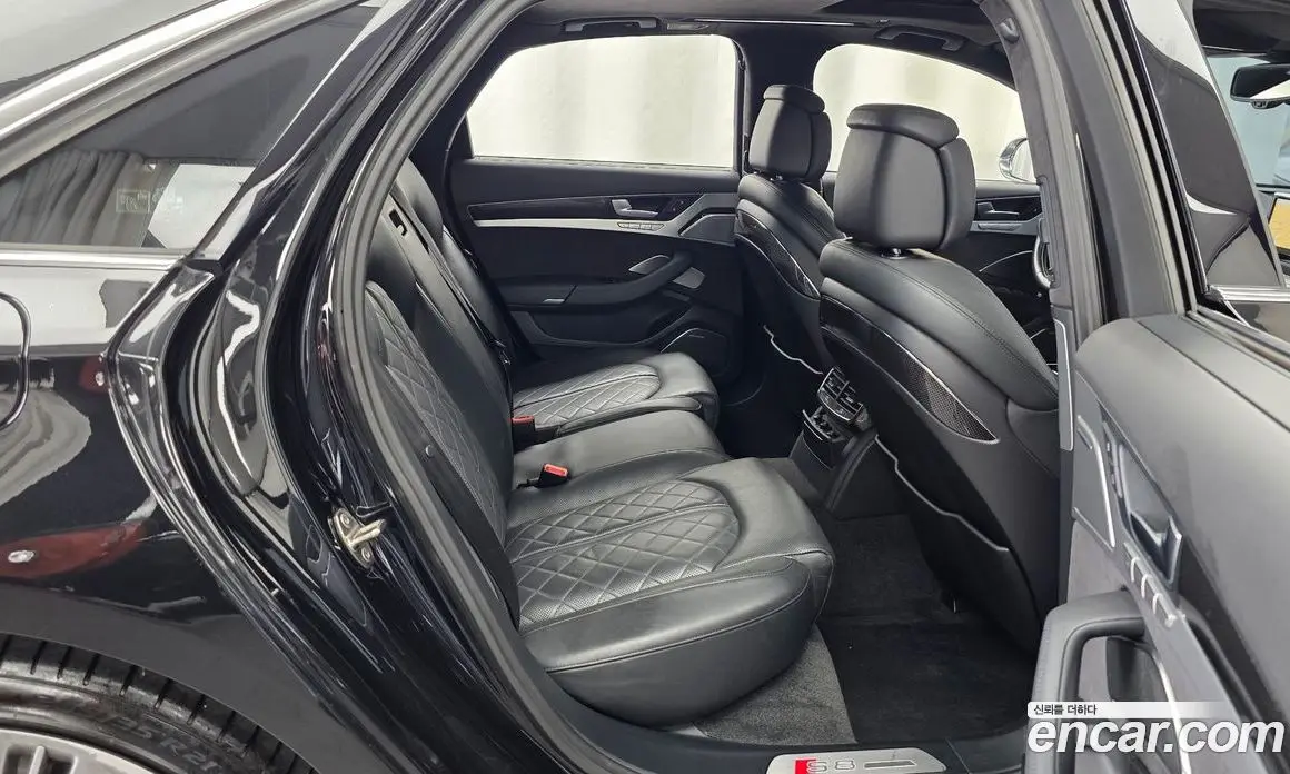 Audi S8 2014 4.0 автомат (гидро), фото 12 Audi S8 2014 4.0 автомат (гидро), фото 12