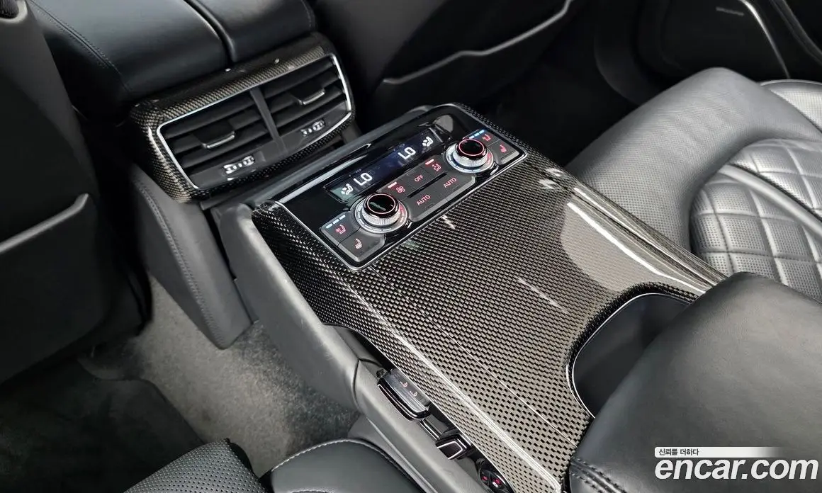 Audi S8 2014 4.0 автомат (гидро), фото 16 Audi S8 2014 4.0 автомат (гидро), фото 16