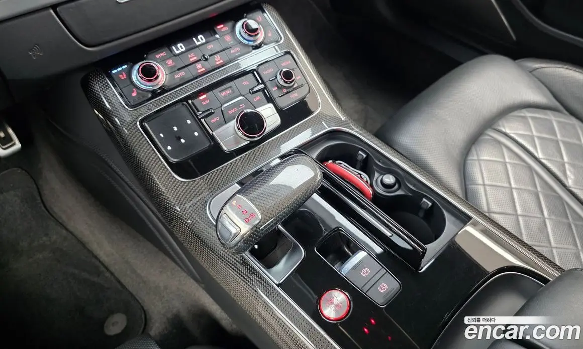 Audi S8 2014 4.0 автомат (гидро), фото 9 Audi S8 2014 4.0 автомат (гидро), фото 9