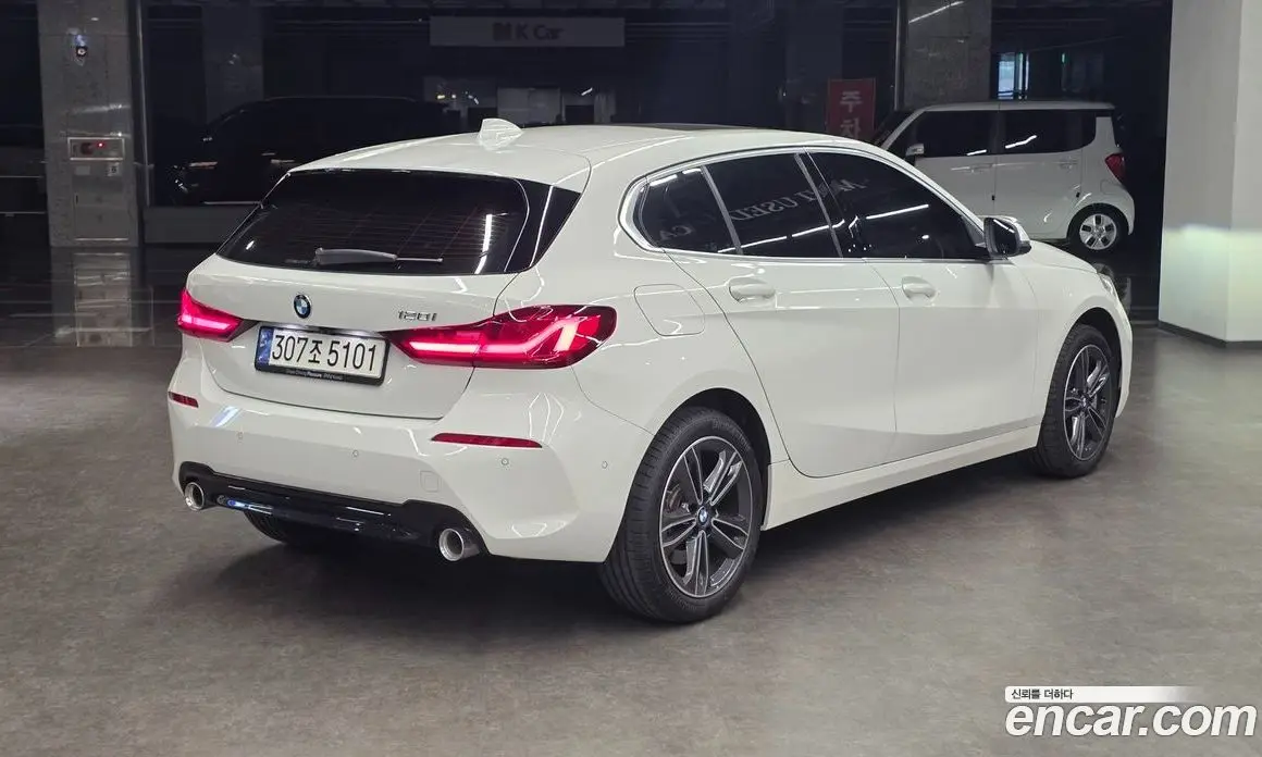 BMW 1 серия 2024 2.0 автомат (гидро), фото 3 BMW 1 серия 2024 2.0 автомат (гидро), фото 3
