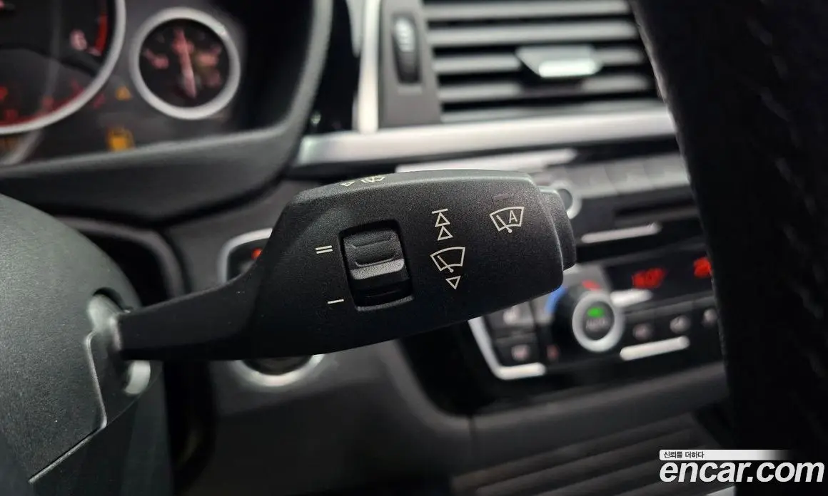 BMW 3 серия 2016 2.0 автомат (гидро), фото 20