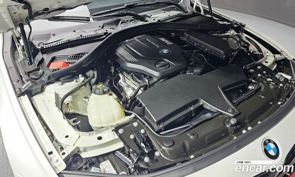 BMW 3 серия 2016 2.0 автомат (гидро), фото 6