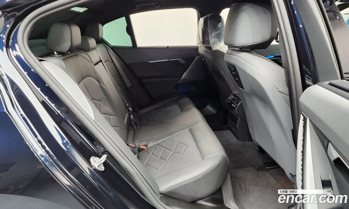 BMW 5 серия 2025 2.0 автомат (гидро), фото 17 BMW 5 серия 2025 2.0 автомат (гидро), фото 17