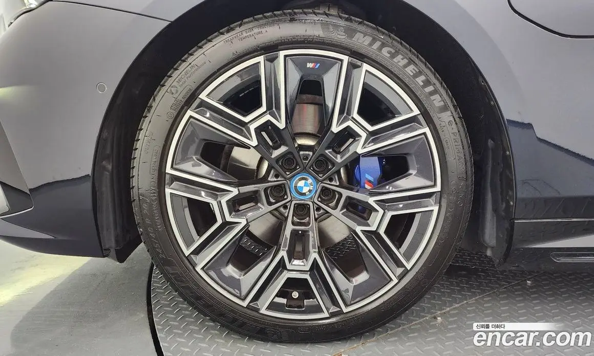 BMW 5 серия 2025 2.0 автомат (гидро), фото 5 BMW 5 серия 2025 2.0 автомат (гидро), фото 5