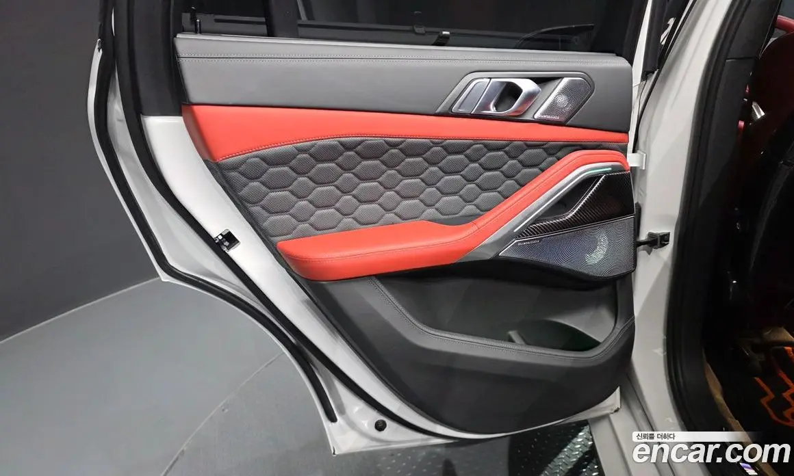 BMW X6M 2024 4.4 автомат (гидро), фото 15 BMW X6M 2024 4.4 автомат (гидро), фото 15