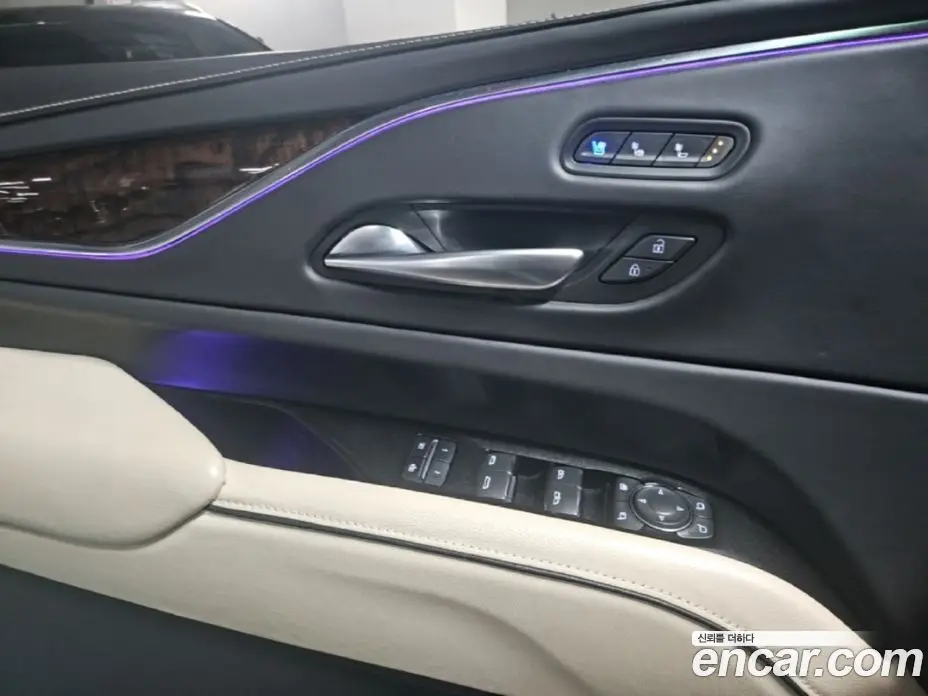 Cadillac Escalade 2023 6.2 автомат (гидро), фото 19 Cadillac Escalade 2023 6.2 автомат (гидро), фото 19