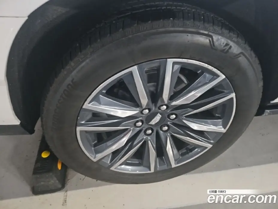 Cadillac Escalade 2023 6.2 автомат (гидро), фото 6 Cadillac Escalade 2023 6.2 автомат (гидро), фото 6
