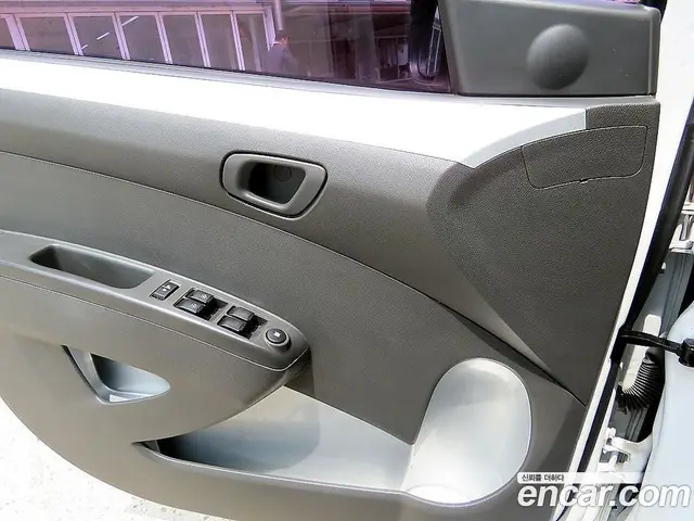 Chevrolet Spark 2015 1.0 автомат (гидро), миниатюра 11