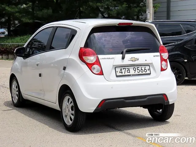 Chevrolet Spark 2015 1.0 автомат (гидро), миниатюра 3