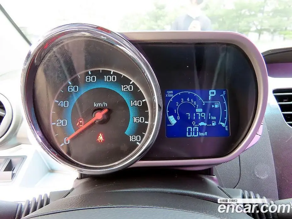 Chevrolet Spark 2015 1.0 автомат (гидро), фото 9