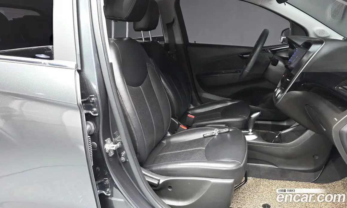 Chevrolet Spark 2016 1.0 автомат (гидро), фото 17 Chevrolet Spark 2016 1.0 автомат (гидро), фото 17