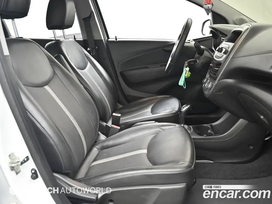 Chevrolet Spark 2019 1.0 автомат (гидро), фото 10 Chevrolet Spark 2019 1.0 автомат (гидро), фото 10