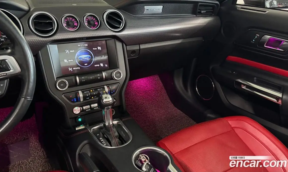Ford Mustang 2019 2.3 автомат (гидро), фото 19 Ford Mustang 2019 2.3 автомат (гидро), фото 19