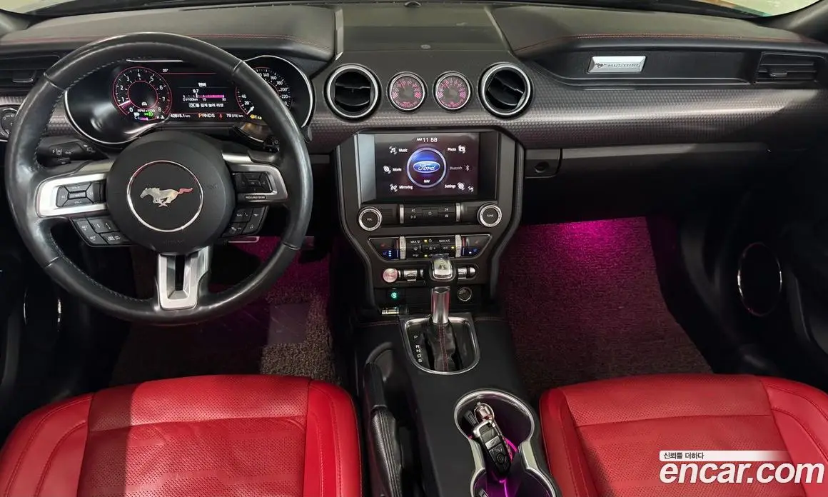 Ford Mustang 2019 2.3 автомат (гидро), фото 4 Ford Mustang 2019 2.3 автомат (гидро), фото 4