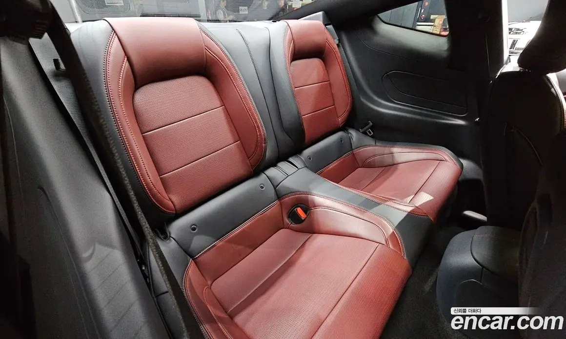 Ford Mustang 2024 2.3 автомат (гидро), фото 15