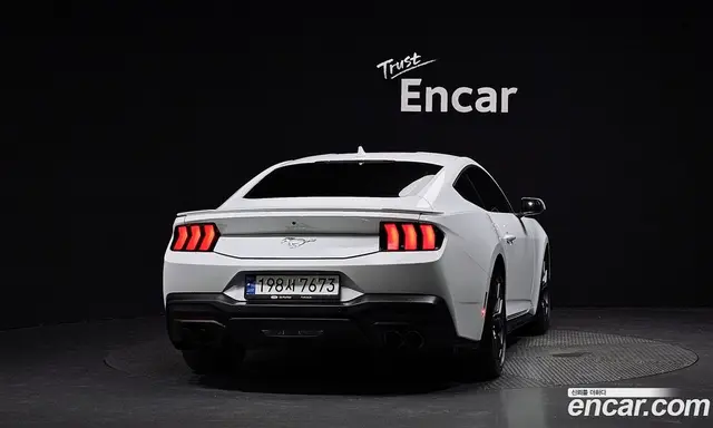 Ford Mustang 2024 2.3 автомат (гидро), миниатюра 3