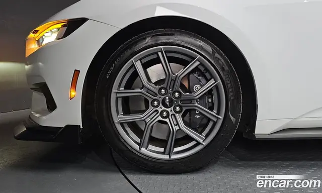 Ford Mustang 2024 2.3 автомат (гидро), миниатюра 4