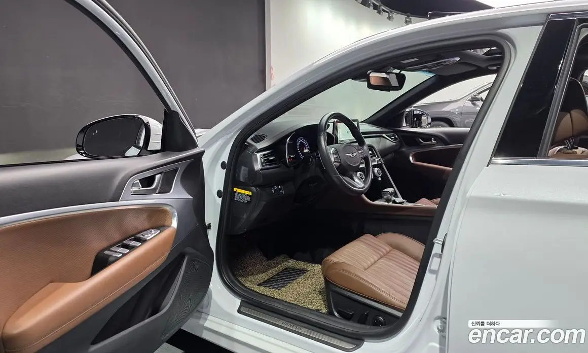 Genesis G70 2018 2.0 автомат (гидро), фото 13 Genesis G70 2018 2.0 автомат (гидро), фото 13