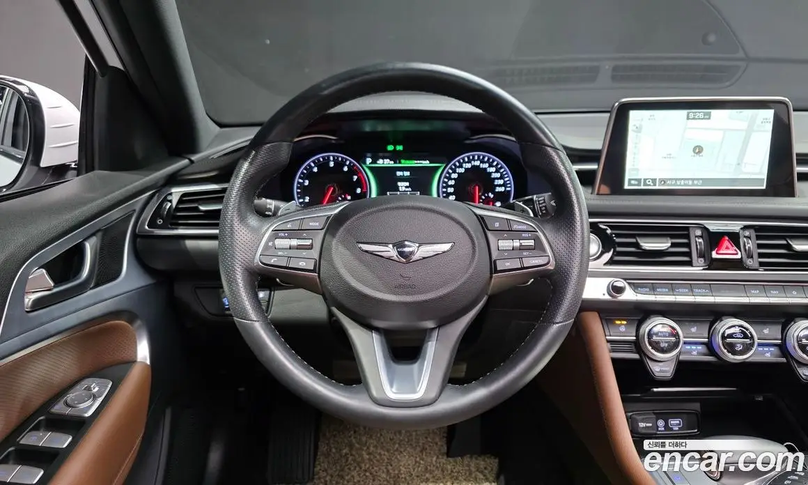 Genesis G70 2018 2.0 автомат (гидро), фото 18 Genesis G70 2018 2.0 автомат (гидро), фото 18