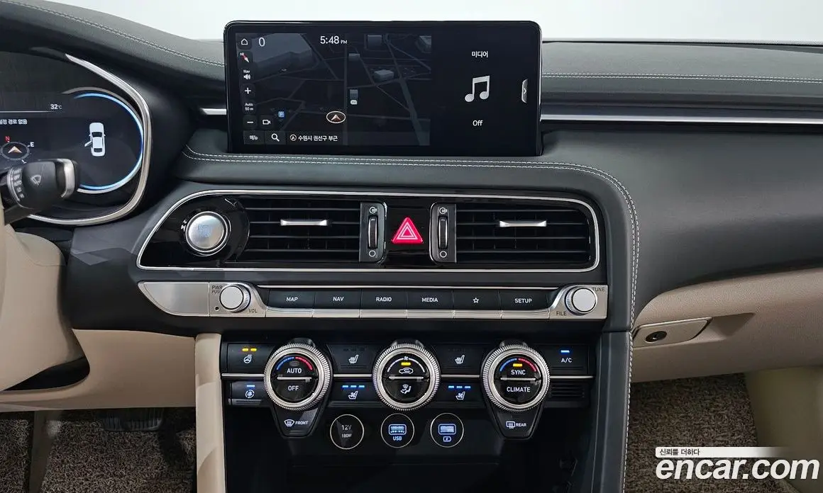 Genesis G70 2023 2.0 автомат (гидро), фото 12 Genesis G70 2023 2.0 автомат (гидро), фото 12
