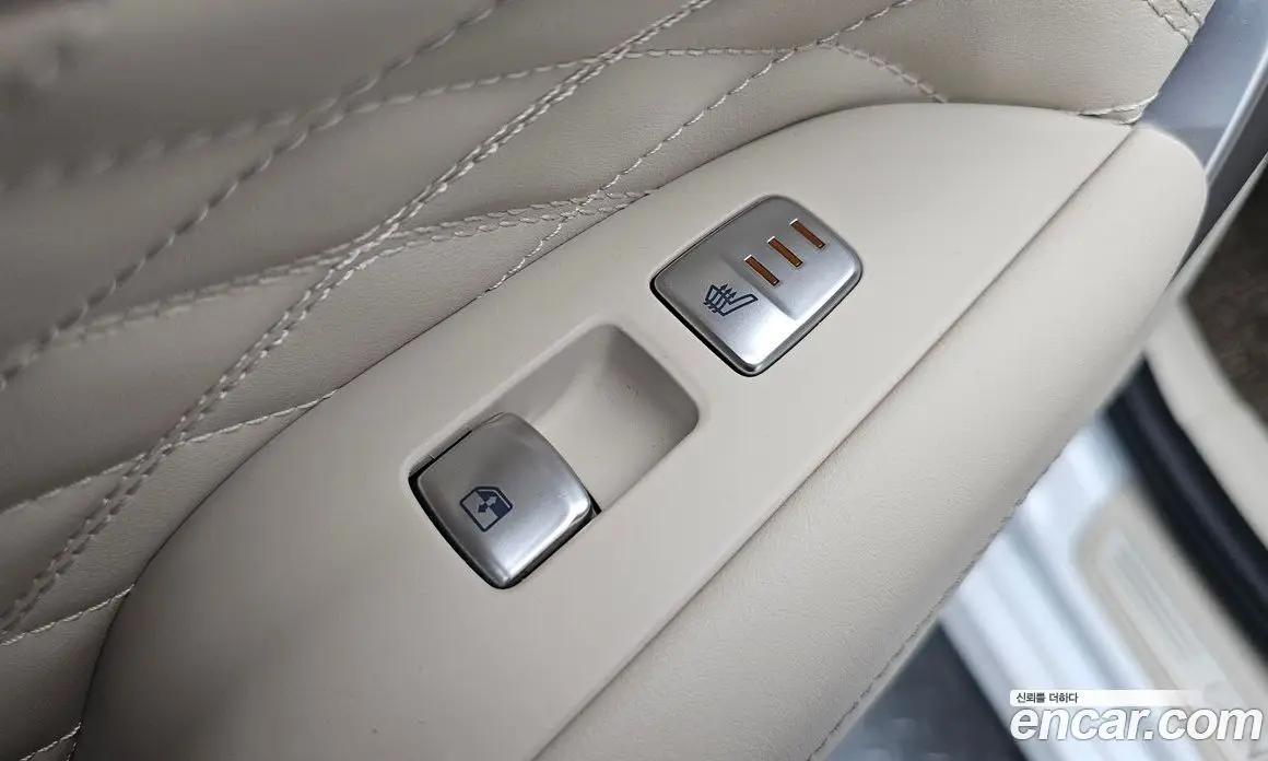 Genesis G70 2023 2.0 автомат (гидро), фото 20 Genesis G70 2023 2.0 автомат (гидро), фото 20