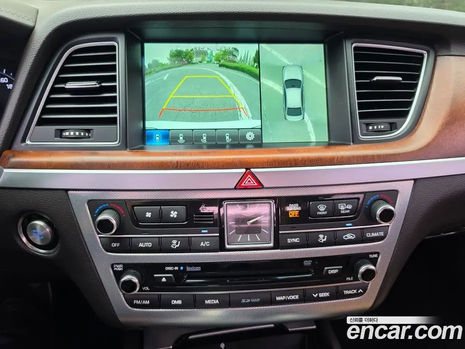 Genesis G80 2017 3.3 автомат (гидро), фото 17 Genesis G80 2017 3.3 автомат (гидро), фото 17