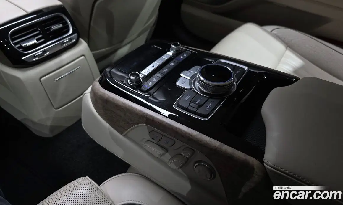 Genesis G90 2020 5.0 автомат (гидро), фото 23 Genesis G90 2020 5.0 автомат (гидро), фото 23