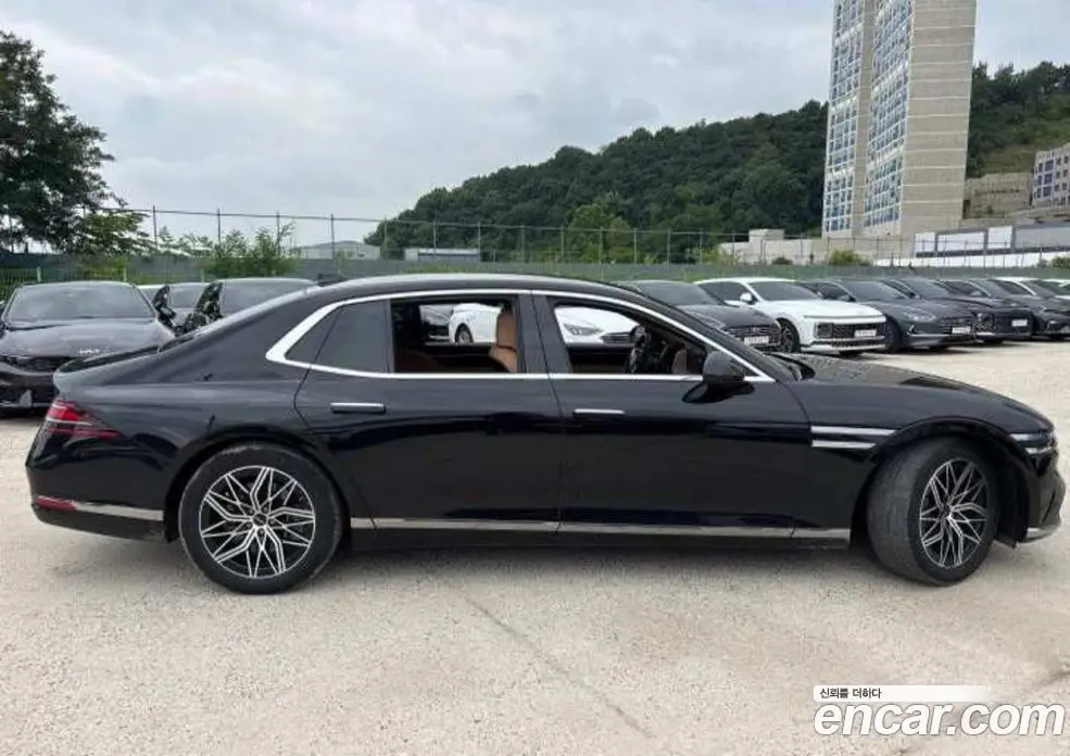 Genesis G90 2023 3.5 автомат (гидро), фото 9 Genesis G90 2023 3.5 автомат (гидро), фото 9