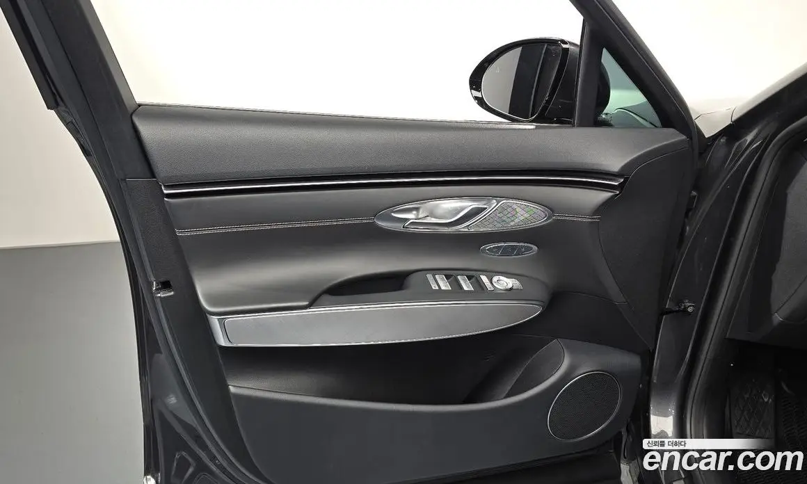 Genesis GV70 2022 0.1 автомат (гидро), фото 14 Genesis GV70 2022 0.1 автомат (гидро), фото 14