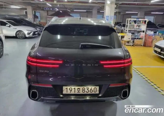 Genesis GV70 2023 2.5 автомат (гидро), миниатюра 3 Genesis GV70 2023 2.5 автомат (гидро), миниатюра 3
