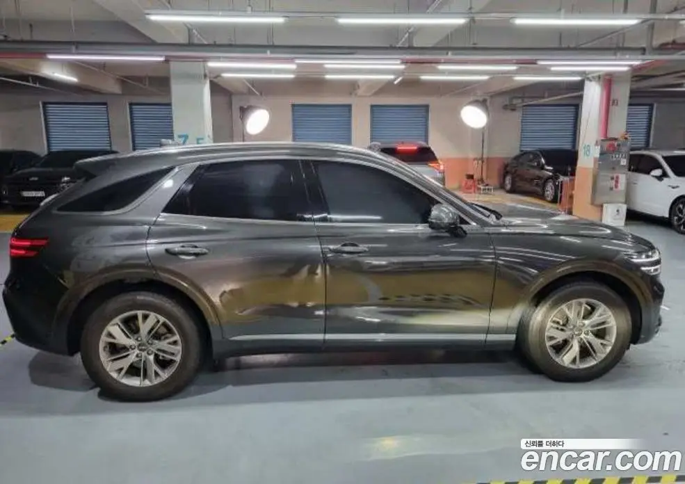 Genesis GV70 2023 2.5 автомат (гидро), фото 8 Genesis GV70 2023 2.5 автомат (гидро), фото 8