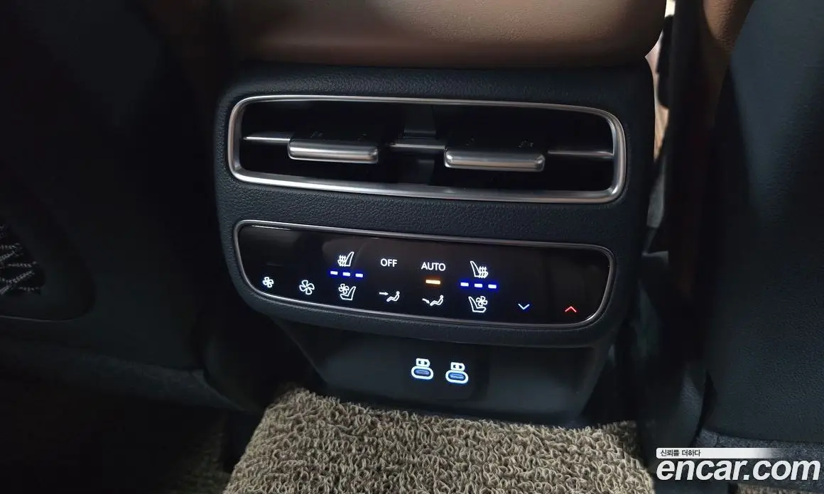 Genesis GV70 2025 2.5 автомат (гидро), фото 29 Genesis GV70 2025 2.5 автомат (гидро), фото 29