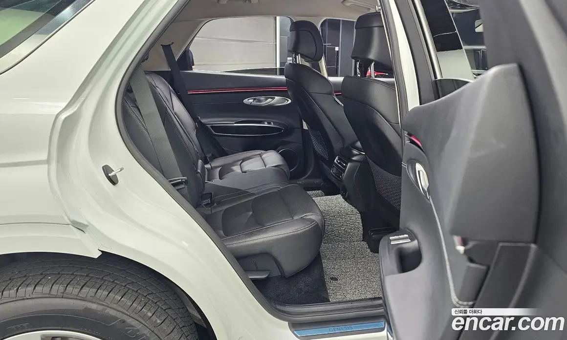 Genesis GV70 2025 2.5 автомат (гидро), фото 17 Genesis GV70 2025 2.5 автомат (гидро), фото 17